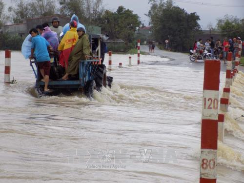 Không khí lạnh tăng cường, lũ miền Trung đang rút ảnh 1