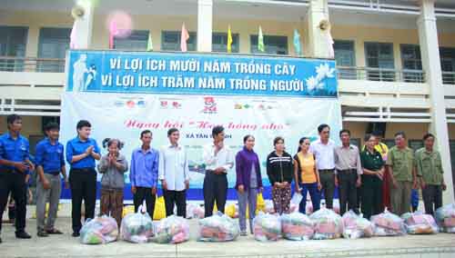 Tân Hiệp Phát đồng hành cùng ngày hội 'Kết nối trái tim tình nguyện 2017' ảnh 1