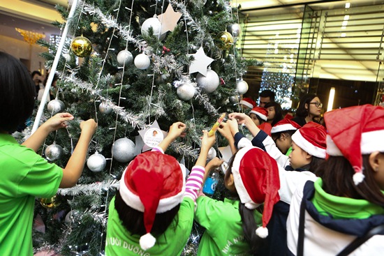 Độc đáo các hoạt động mùa lễ Noel ảnh 2