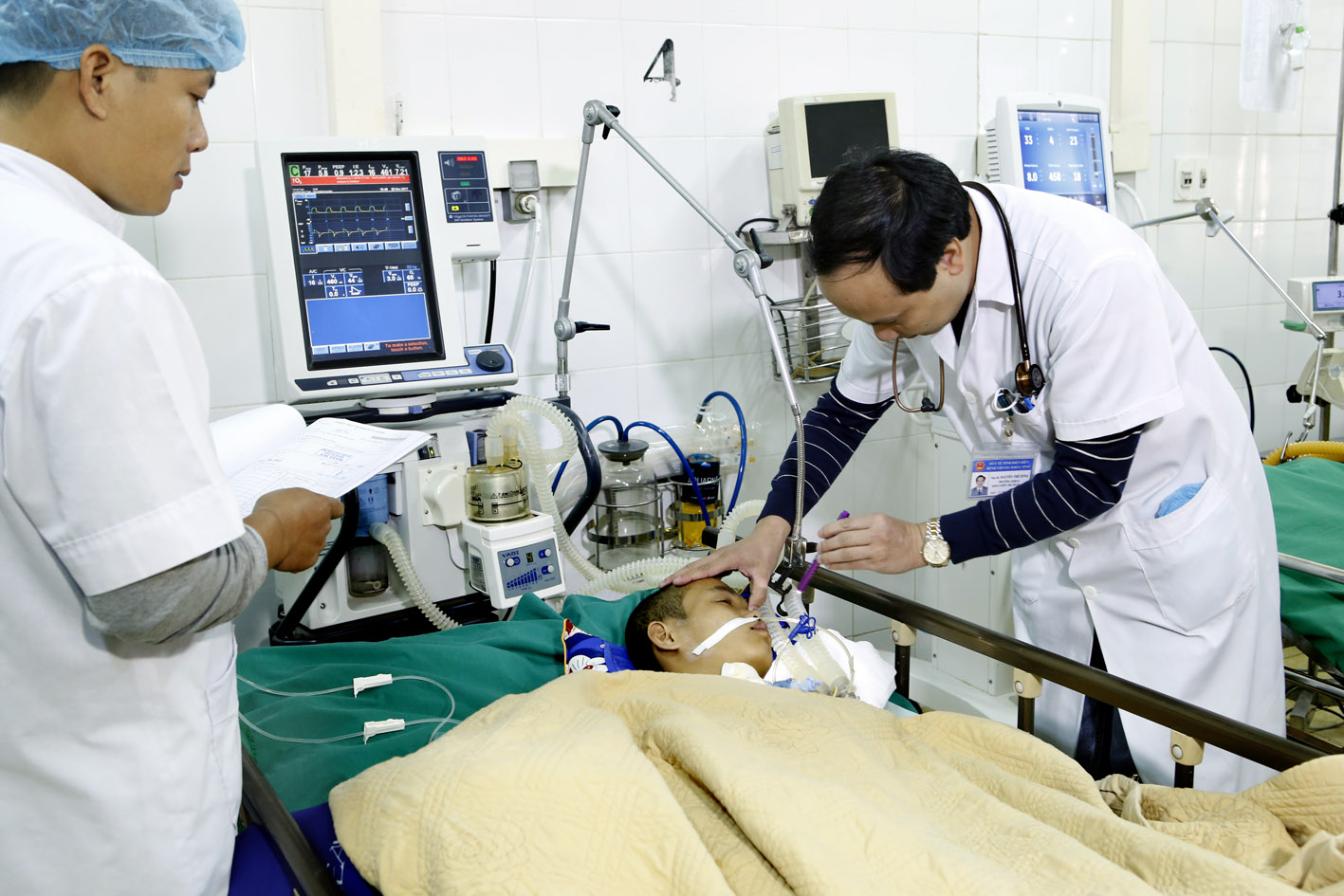 Chuyện bác sĩ vùng cao lần đầu thực hiện kỹ thuật mới ảnh 1