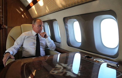 Tổng thống Putin bị tiêm kích Su-35 Nga 'hút hồn' trên bầu trời Syria ảnh 1