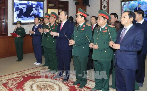 Chủ tịch nước Trần Đại Quang thăm lực lượng vũ trang Quân khu 1 ảnh 6