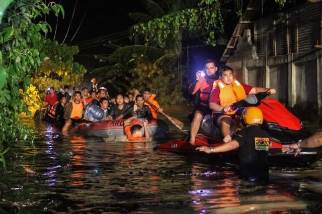 Người dân Philippines vật lộn sau cơn bão Tembin ảnh 2