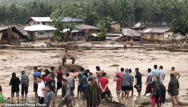 Người dân Philippines vật lộn sau cơn bão Tembin ảnh 8