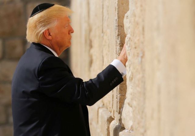 Được Tổng thống Mỹ 'nâng đỡ', Israel tỏ lòng biết ơn như thế nào? ảnh 1