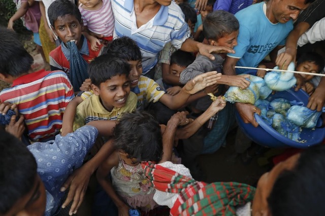 Ngày vui hiếm có trong trại tị nạn của người Rohingya ảnh 7
