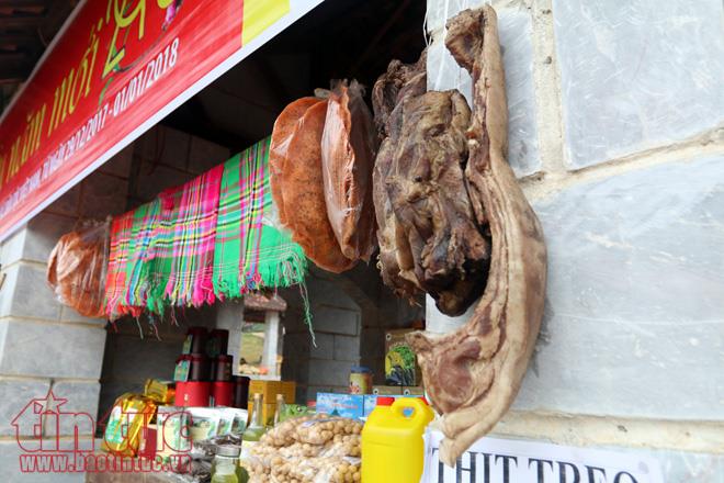 Rộn ràng phiên chợ Món ngon vùng miền tại Làng Văn hóa - Du lịch các dân tộc Việt Nam ảnh 6