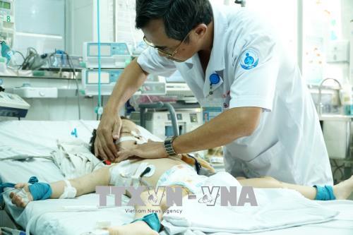 Liên tiếp hai trẻ bị chó nhà cắn trọng thương phải nhập viện