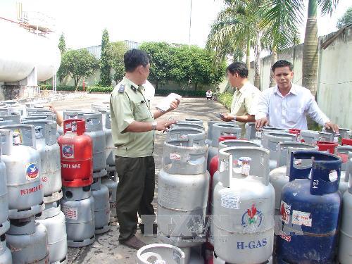 Điểm lại những vụ buôn bình gas giả, 'cắt tai mài vỏ', sang chiết gas trái phép ảnh 5