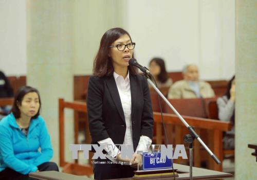 Chùm ảnh: Phiên tòa xét xử vụ án tham ô tài sản tại PVP Land sáng 25/1 ảnh 6