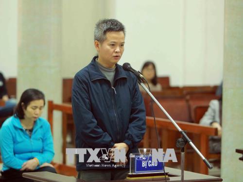 Chùm ảnh: Phiên tòa xét xử vụ án tham ô tài sản tại PVP Land sáng 25/1 ảnh 7