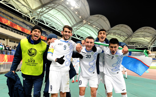 Trước thềm chung kết, tiền vệ Uzbekistan dành lời có cánh cho U23 Việt Nam ảnh 1