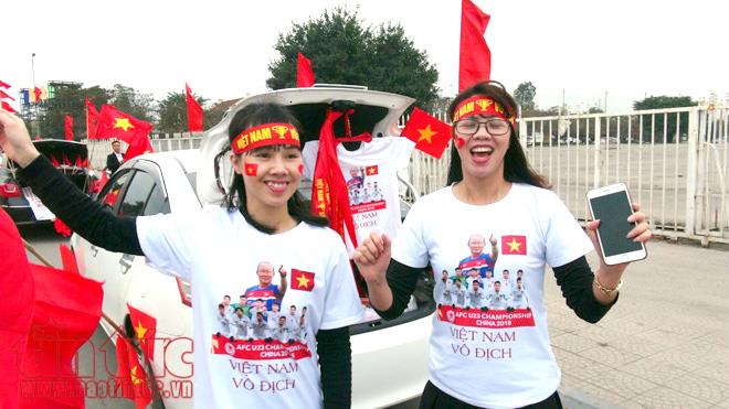 Ngập tràn băng rôn, khẩu hiệu trước trận chung kết U23 Việt Nam – Uzbekistan ảnh 2