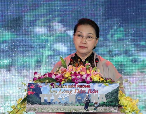 Chủ tịch Quốc hội dự giao lưu nghệ thuật 'Xuân biên phòng ấm lòng dân bản' ảnh 1