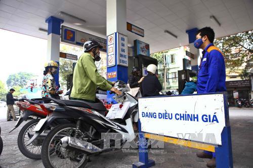 'Quay lại dùng xăng A92 là bất hợp lý và hơi vội vàng' ảnh 1