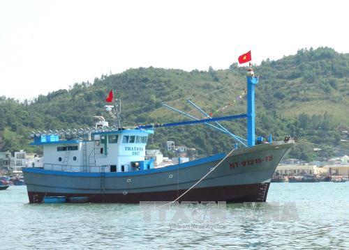 Một tàu cá composite của ngư dân Khánh Hòa. Ảnh: Nguyên Lý/TTXVN