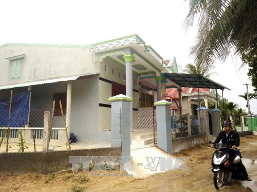 Khu tái định cư của người dân vùng lũ quét xã Mỹ Chánh được xây dựng khang trang (Bình Định). Ảnh: Nguyên Linh/TTXVN