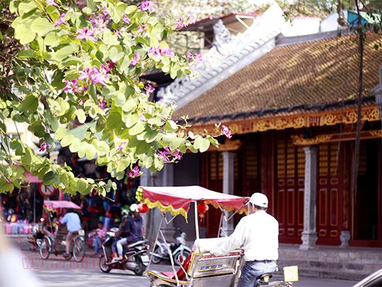  Bắc - Nam tăng nhiệt, Hà Nội nắng đẹp trong Ngày Cá tháng Tư ảnh 1