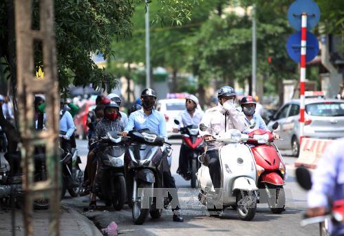 Nắng nóng đỉnh điểm sắp kết thúc, mưa rào và dông kéo dài 3 ngày ảnh 1