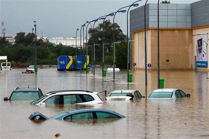  Đâu là thủ phạm thực sự của trận lũ lụt lịch sử ở Dubai 
