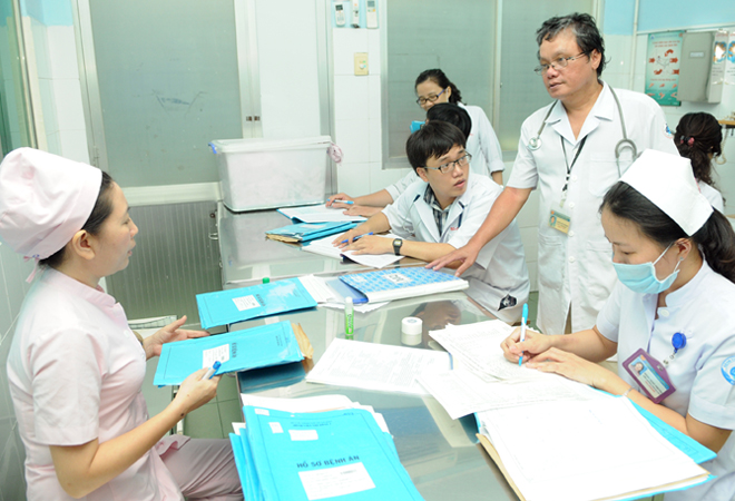 Ông cũng là một người thích phản biện và nhiều người gọi ông là " kẻ gàn dở"
