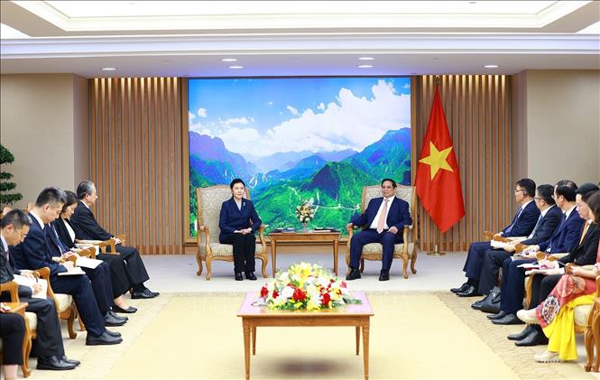  Thủ tướng Phạm Minh Chính tiếp Bộ trưởng Bộ Tư pháp Trung Quốc Hạ Vinh 