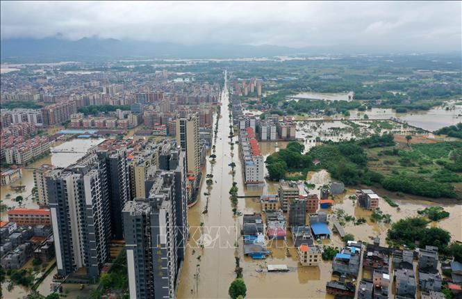  Trung Quốc cảnh báo nguy cơ lũ lụt tiếp diễn ở lưu vực sông Châu Giang 