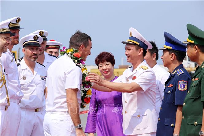  Thúc đẩy giao lưu hợp tác Hải quân Việt Nam và Pháp 