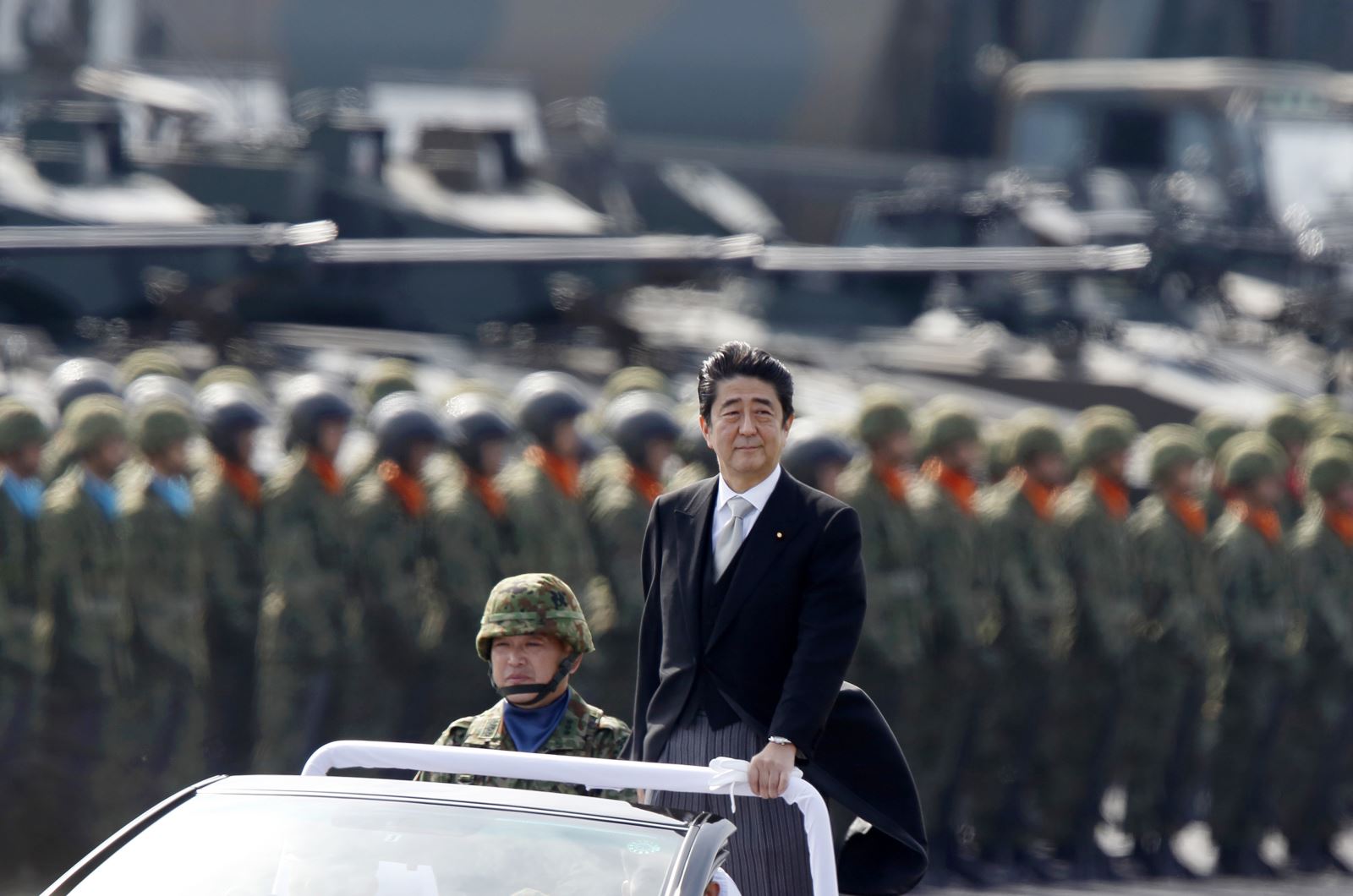Sau 3 đời Thủ tướng của đảng Dân chủ (DPJ), Thủ tướng Shinzo Abe của đảng Dân chủ Tự do (LDP) đã lãnh đạo đất nước trong hơn 5 năm qua.