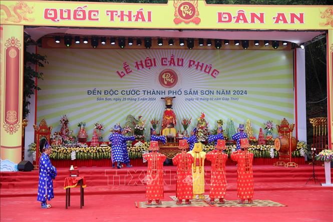  Lễ hội cầu phúc đền Độc Cước - mở đầu mùa du lịch Sầm Sơn 