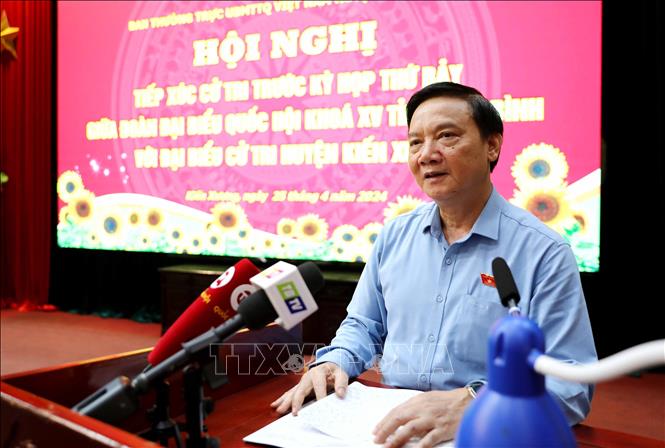  Phó Chủ tịch Quốc hội Nguyễn Khắc Định tiếp xúc cử tri tại Thái Bình 